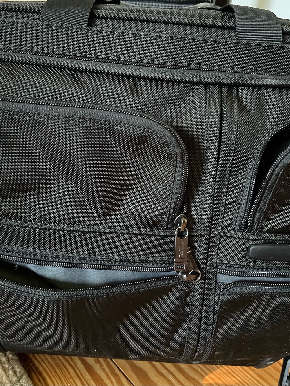 Tumi Black Travel Spinner Briefcase/Small Carry-on Suitcase with Front Pockets